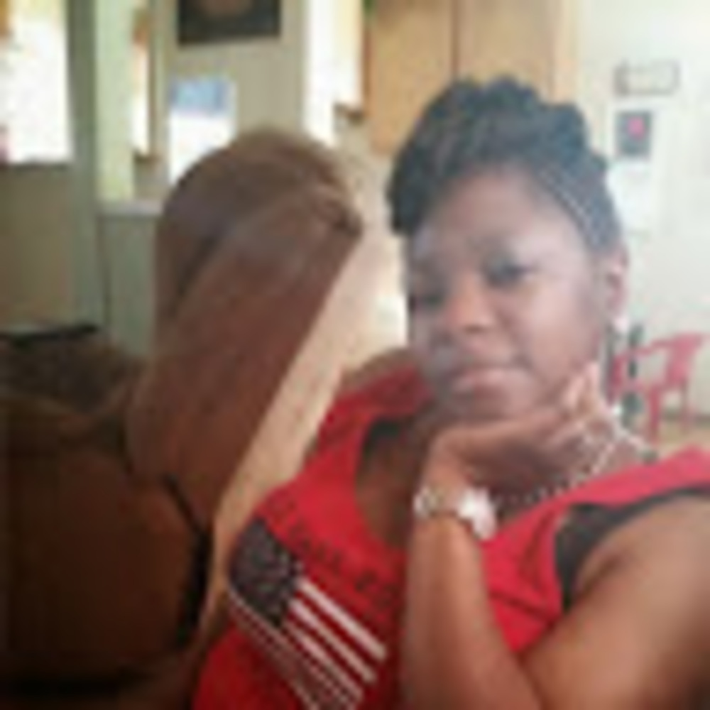 Meet your Posher, Jacqueline